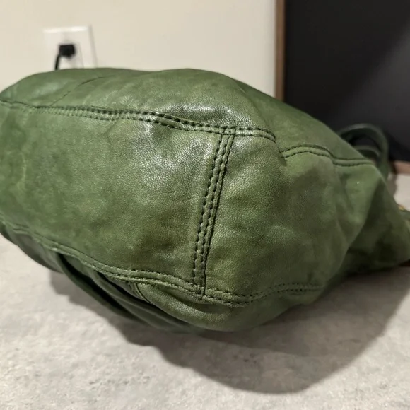 Lucky Brand Green Italian Leather Hobo! GUC!! - Picture 6 of 14